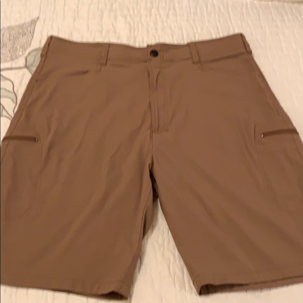 Wrangler size 38 men’s khaki shorts 10 in inseam